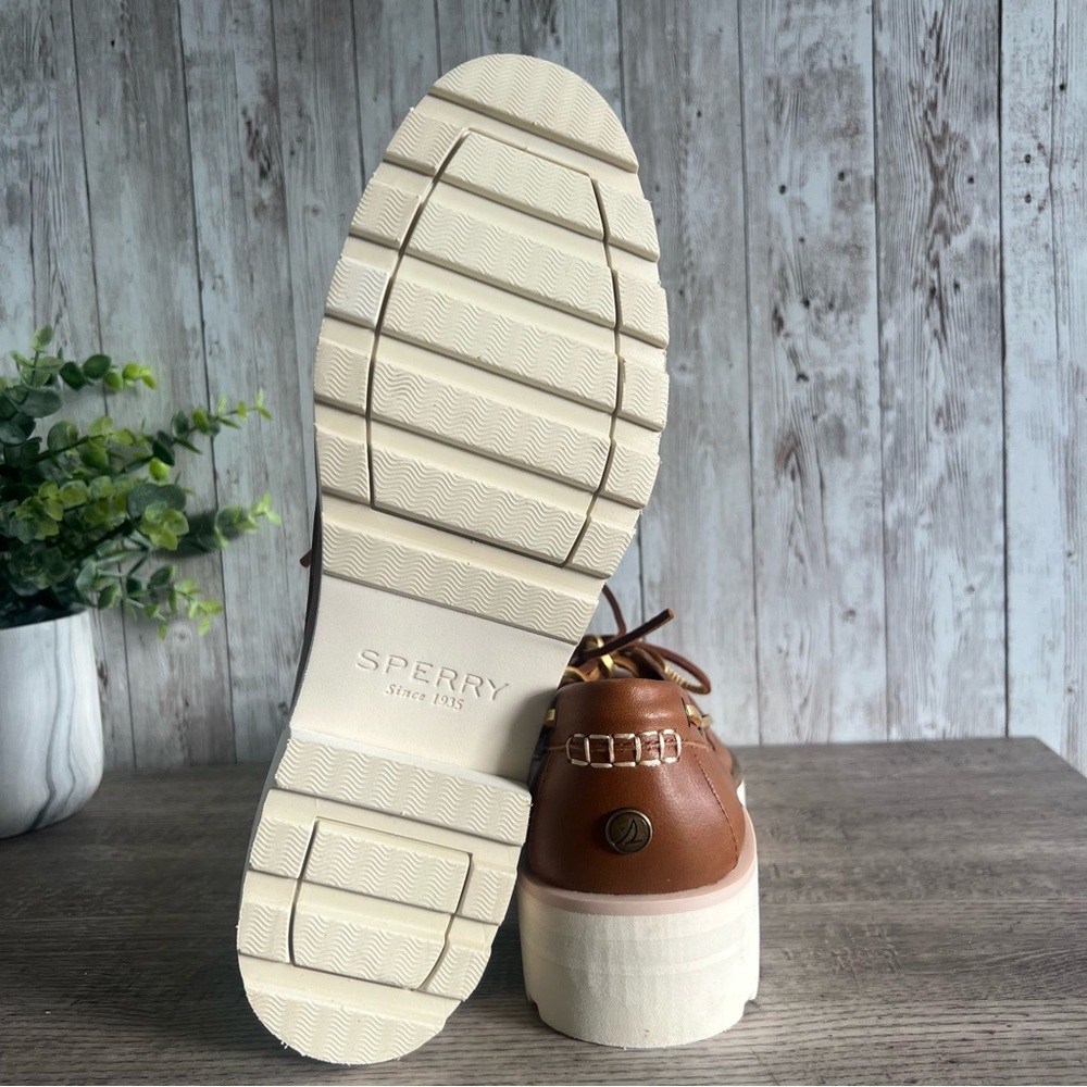 Sperry 2 Eye Chunky Tan Leather Lug Platform Women's Boat Shoe 10 — image 6 of 6